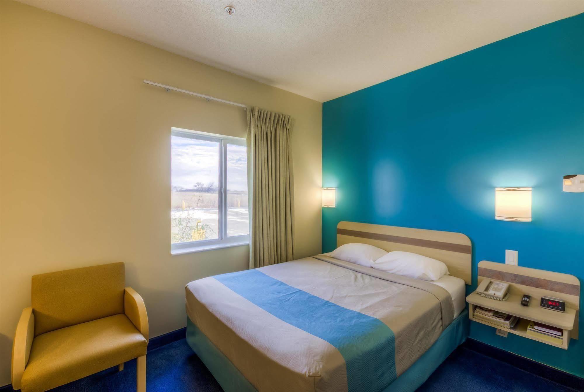 Motel 6-Estevan, Sk Bagian luar foto