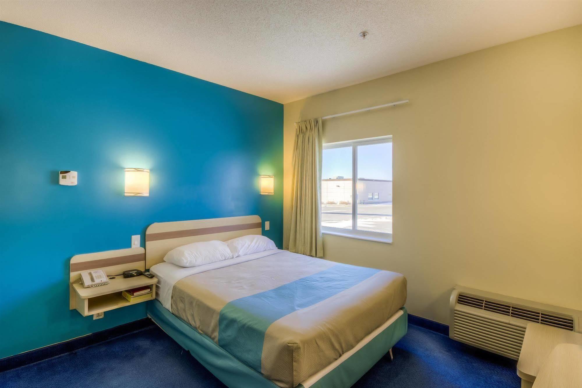 Motel 6-Estevan, Sk Bagian luar foto