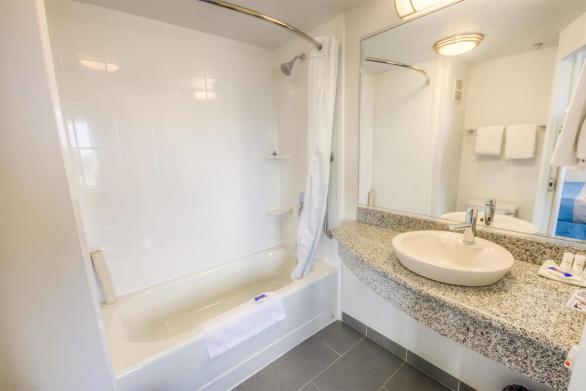 Motel 6-Estevan, Sk Bagian luar foto