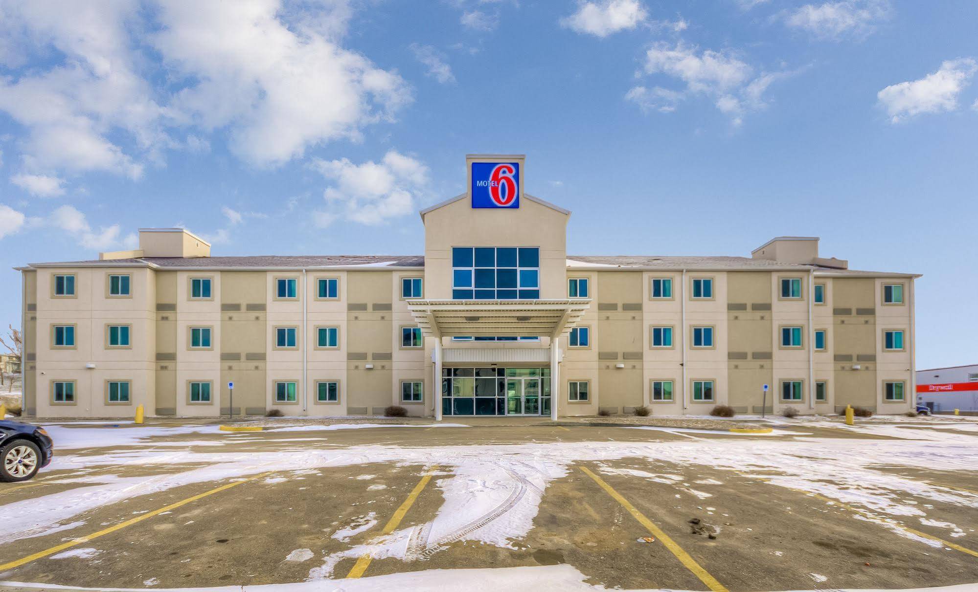 Motel 6-Estevan, Sk Bagian luar foto